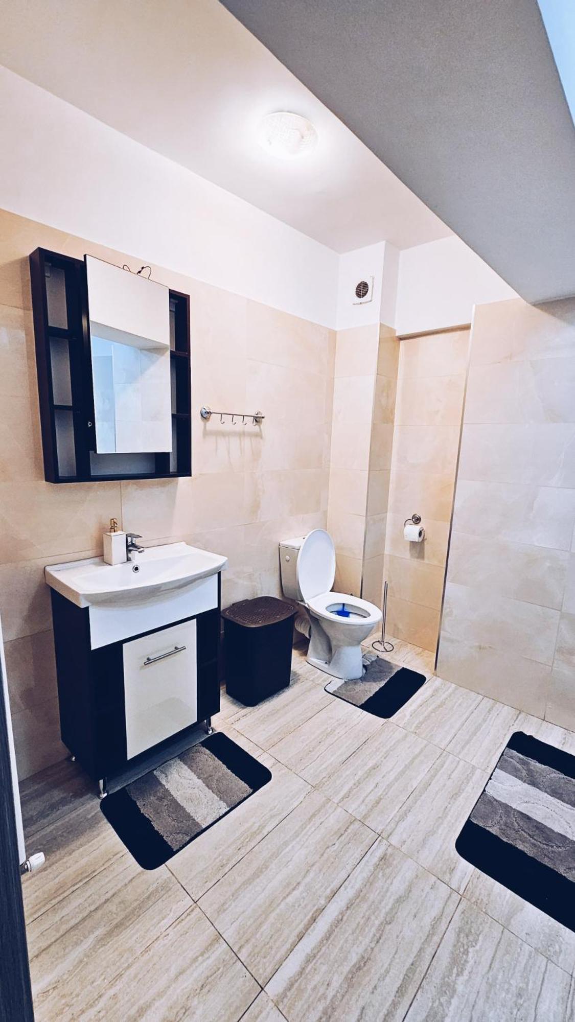 Apartament Dem Radulescu 3 Camere! รึมนิคูวัลเจีย ภายนอก รูปภาพ