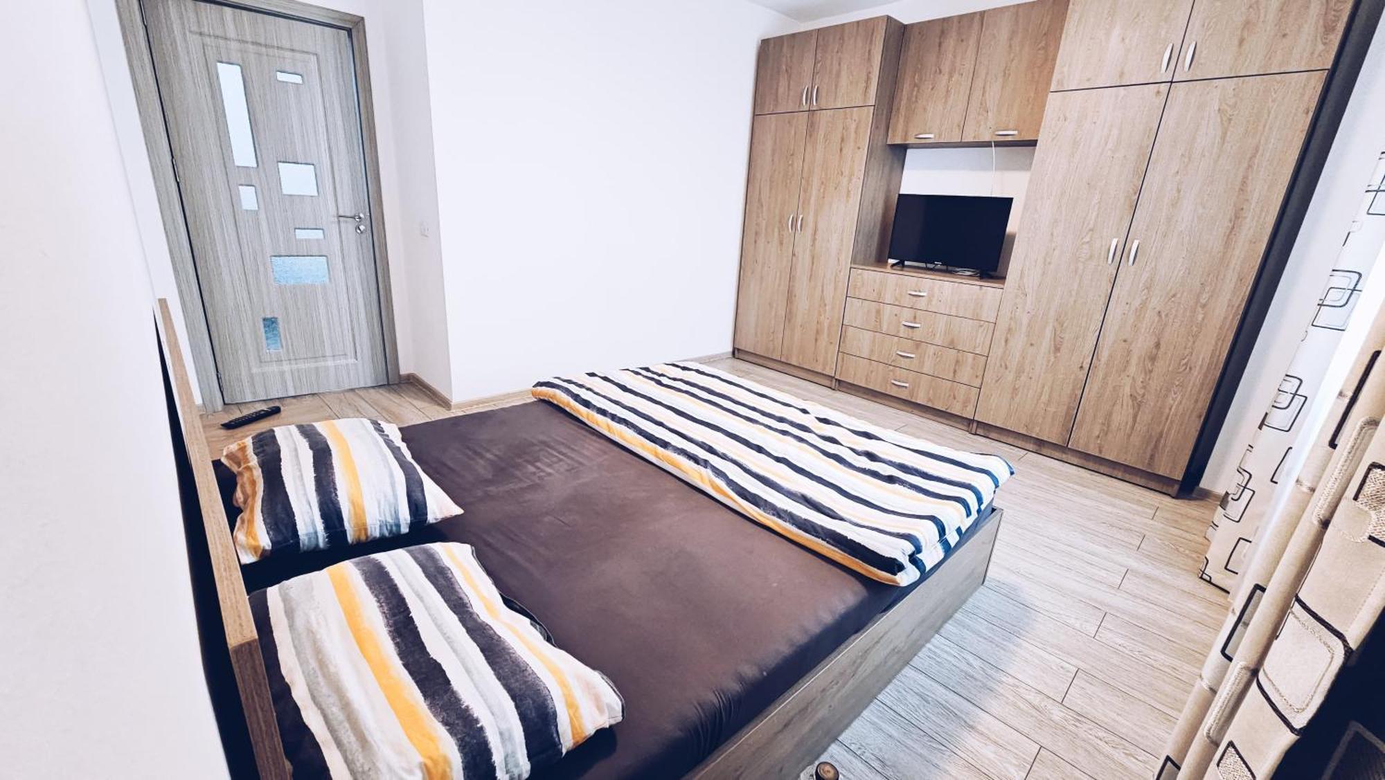 Apartament Dem Radulescu 3 Camere! รึมนิคูวัลเจีย ภายนอก รูปภาพ